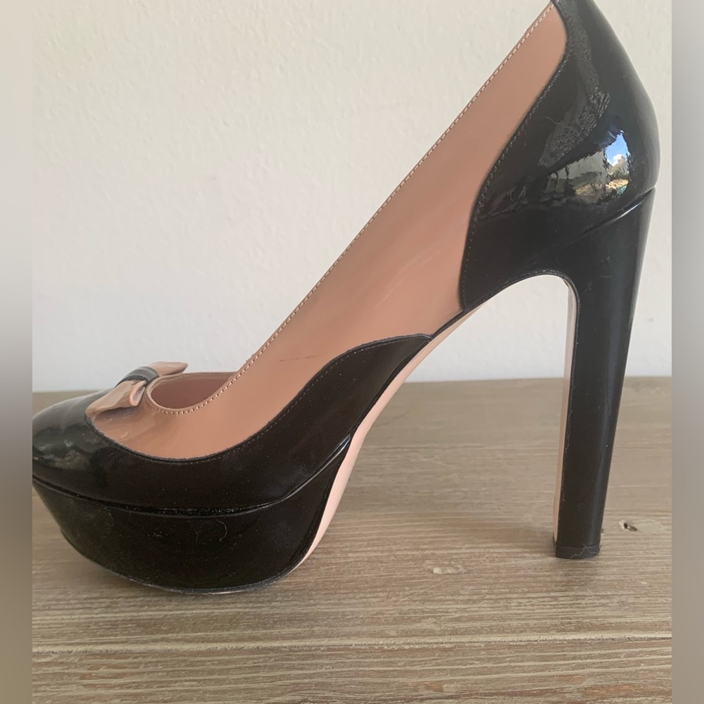 SZ 38 US 7.5 Red V Valentino 5” Platform Heels - Picture 4 of 12